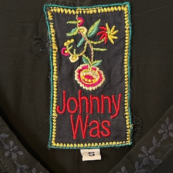 JOHNNY WAS Tunic Black Laser Cut Eyelet Lace Embroidery ΒΎ sleeve V-neck Sz S-M - Picture 13 of 16